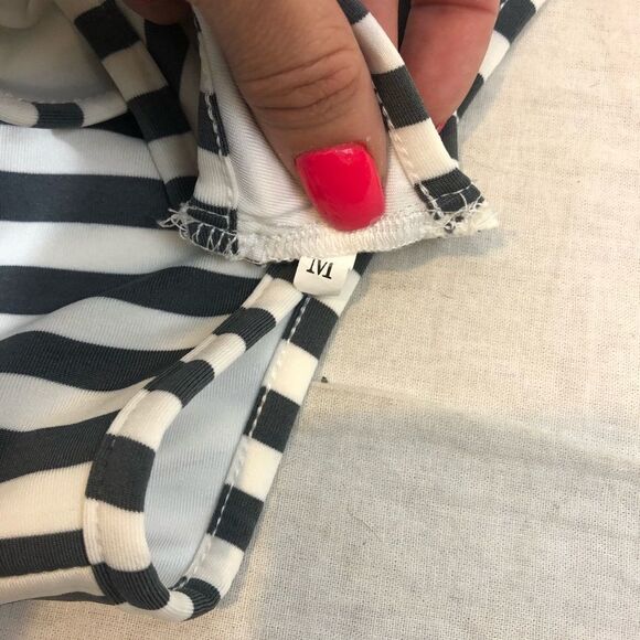 Unbranded Grey and White Striped Bikini Medium - Picture 10 of 11